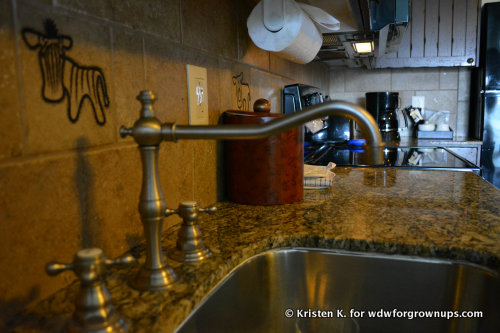 AKL One Bedroom Villa Has A Well Equipped Kitchen