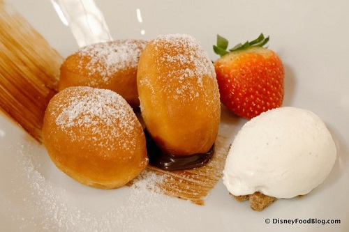 Bomboloni dessert at Trattoria al Forno