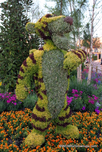 Close up of tigger topiary