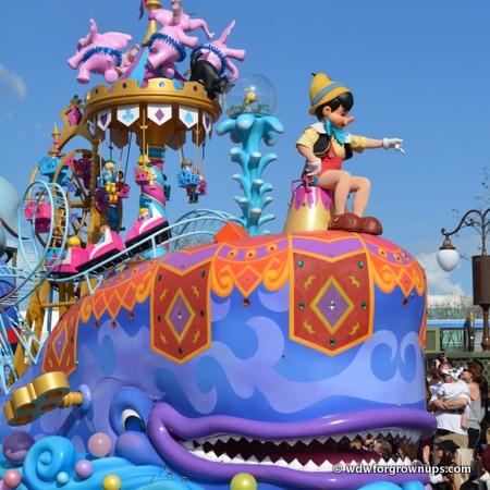 Paradise Island Lives On In A Trio of Parade Floats