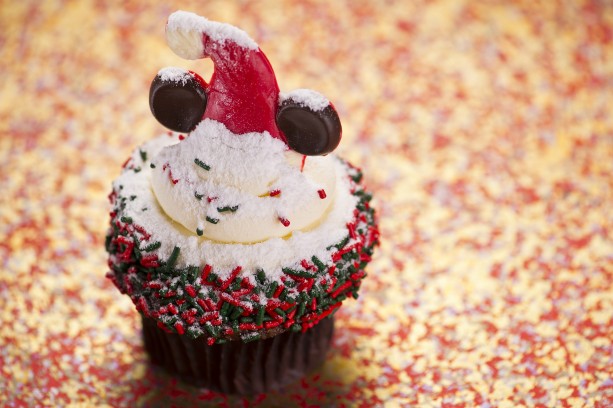 Disney Hollywood Studios Gingerbread Cupcake