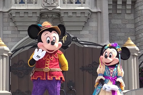 Mickey and Minnie Wear Their Friendship Faire Best