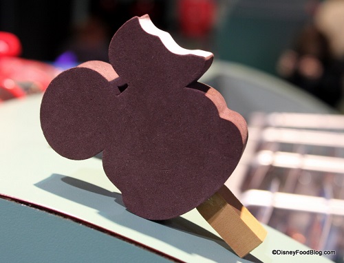 Love the food-inspired antenna toppers
