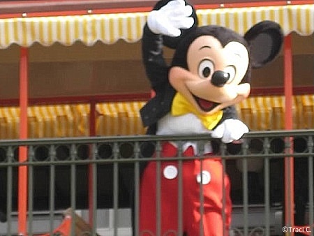 Wave 'hi' to Mickey Mouse!