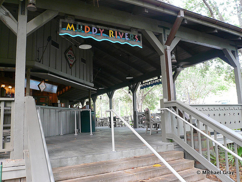 Muddy Rivers Poolside Bar