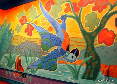 One of the colorful murals at Pizzafari