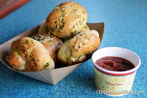 Garlic knots at Pizzafari