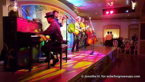 Tian's Place Crawfish Crooners
