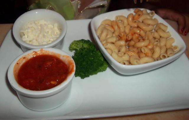 DD had the Whole-Grain Macaroni Kids Entree with Marinara Sauce and Mozzarella on the side - She finished every last bite, so it must have been good!