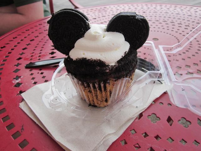 Boardwalk Bakery Oreo cupcake