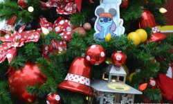 Stitch’s Holiday Gift Hunt At Disney Springs