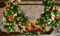 Disney's Polynesian Village Resort Holiday Decor Photo Tour