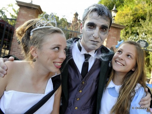 Undead Cast at Haunted Mansion