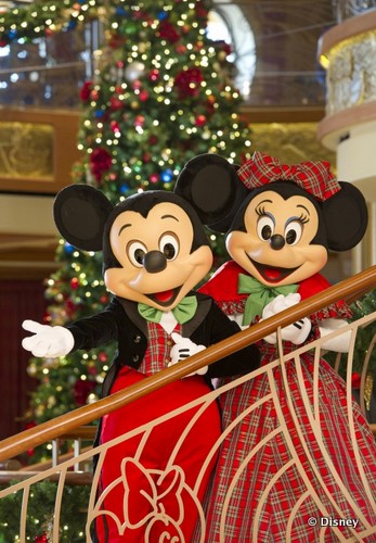 Mickey and Minnie Welcome You in the Lobby Atrium