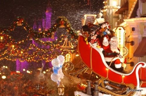 Santa Claus Himself Closes the Parade