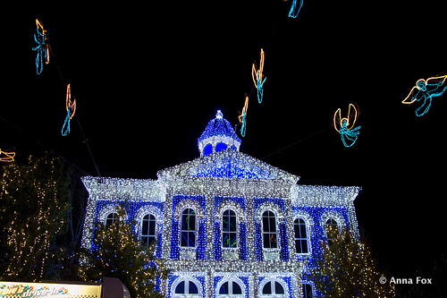 Osborne Family Spectacle of Dancing Lights