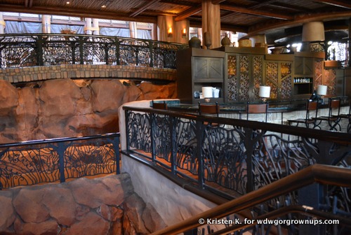 Lobby Water Falls Next To The Bar