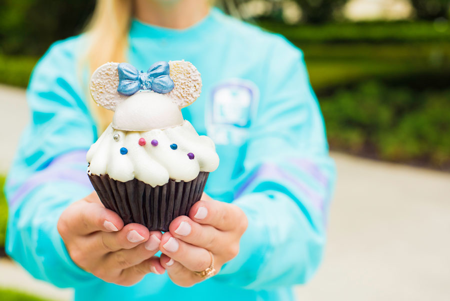 Sparkling Iridescence Is The Latest Disney Food Trend