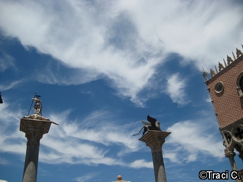 The columns in Epcot's Italy Pavilion