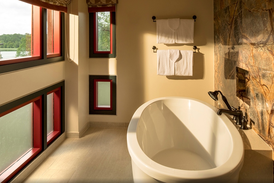 CopperCreek Cabin Bath