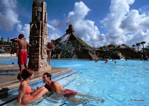 Moderate Pool: Coronado Springs Feature Pool