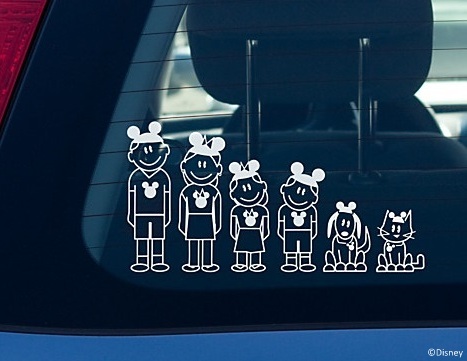 Show off the whole family, Disney style