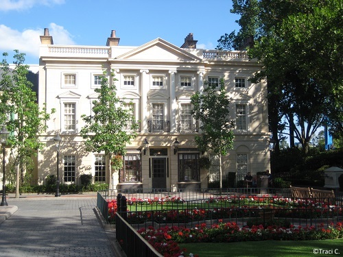 Gorgeous buildings are part of the pavilion's charm