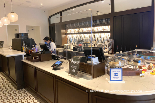 La Petite Cafe Counter