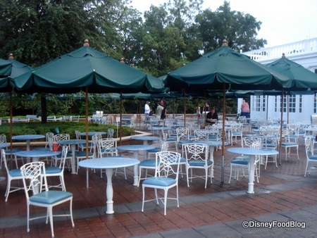 Liberty Inn outdoor seating