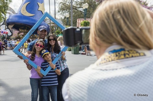 MagicBands Hold Your PhotoPass ID