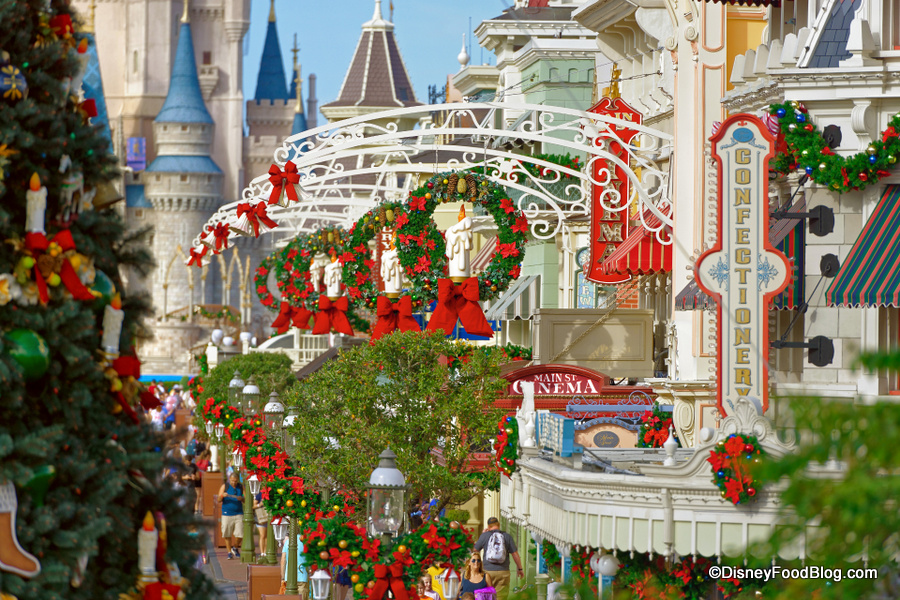 The Wonderful World of Disney: Magical Holiday Celebration