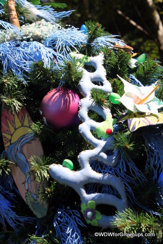 Ohana and surf boards decorations