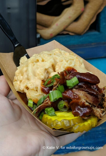 Baked Macaroni and Cheese with BBQ Pulled Pork