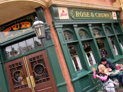 Rose & Crown Pub Exterior