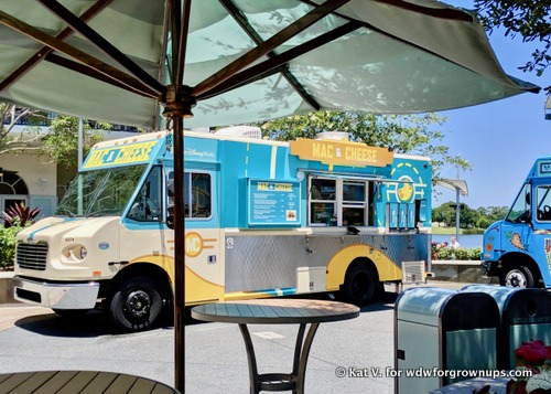 Mac & Cheese Truck In Exposition Park