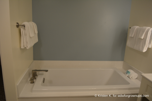 Gorgeous Soaking Tub