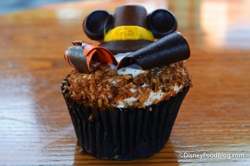 Thanksgiving cupcake at Disney';s Hollywood Studios